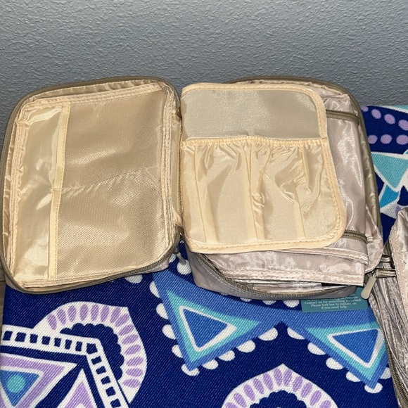 NWOT Bagail 8 piece ready to travel packaging cubes tan color storage is compact - Picture 10 of 10